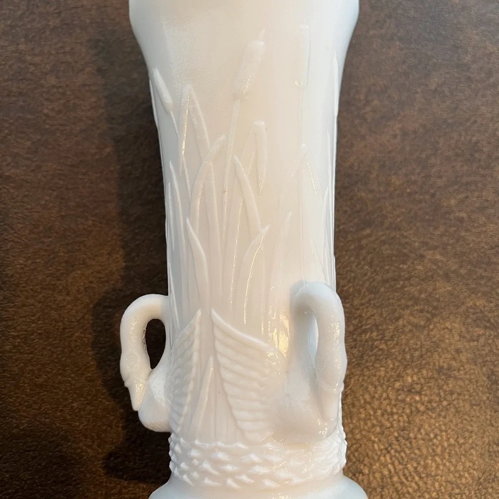 Vintage Westmoreland Vase White Milk Glass with Swans and Cattails